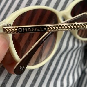 CHANEL Sunglasses with Brown Lenses and Cream Frame